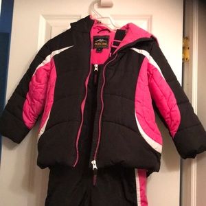Like new toddler 5T girls snow suit